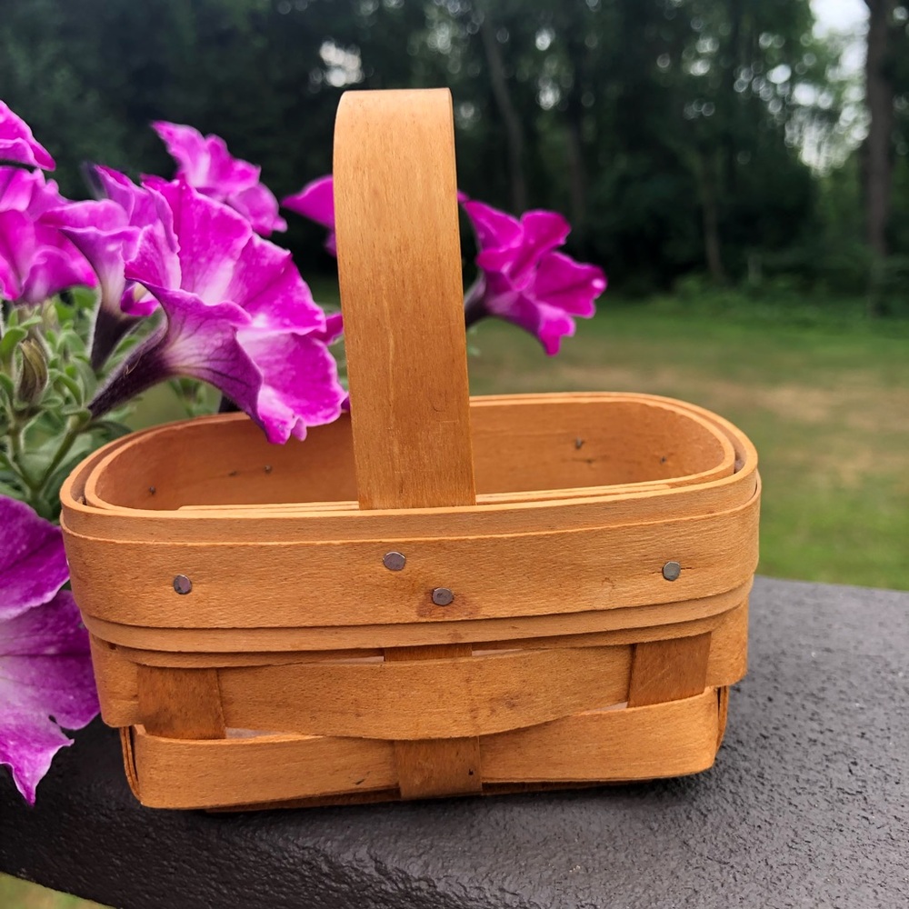 Vintage Handmade Royce Basket - Made in Ohio - Picture 7 of 7